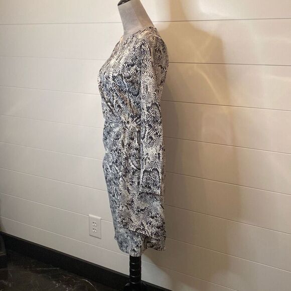 Julia Jordan black and white snakeskin print asymmetrical mini dress - Picture 6 of 11